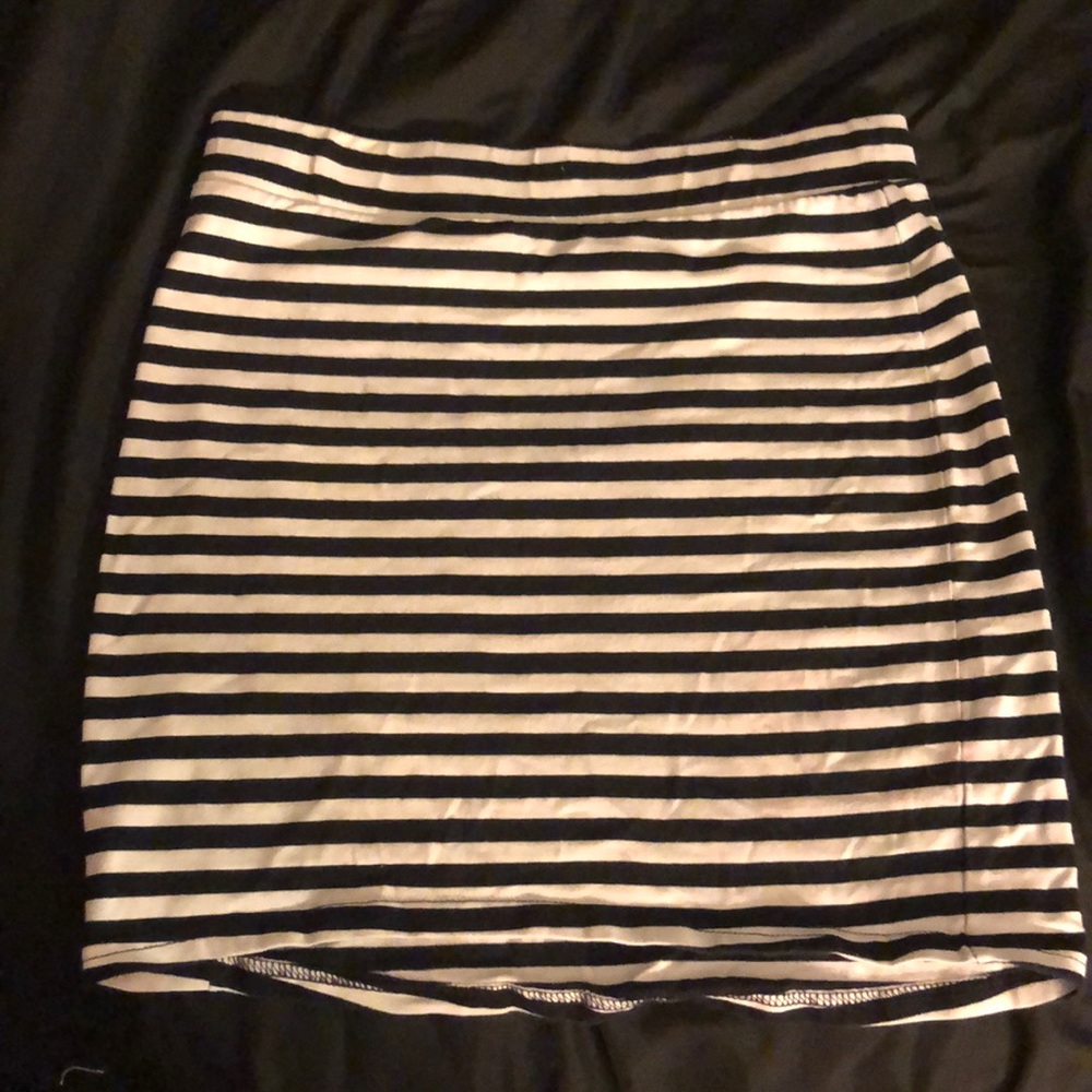 Striped Pencil skirt.